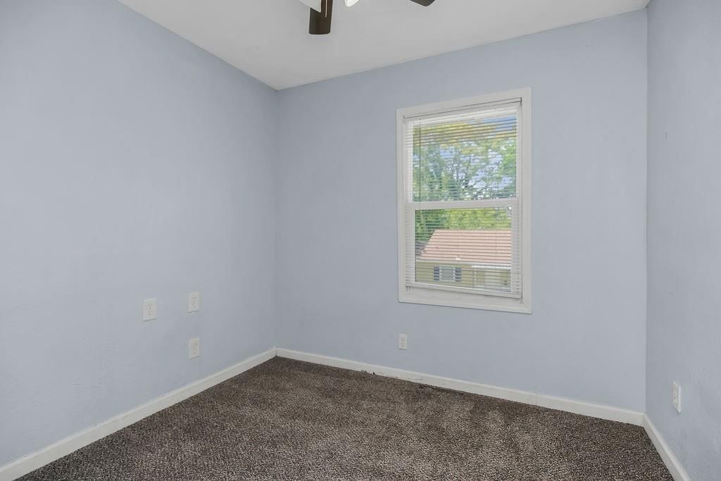 2701 Oakley Avenue — photo 11