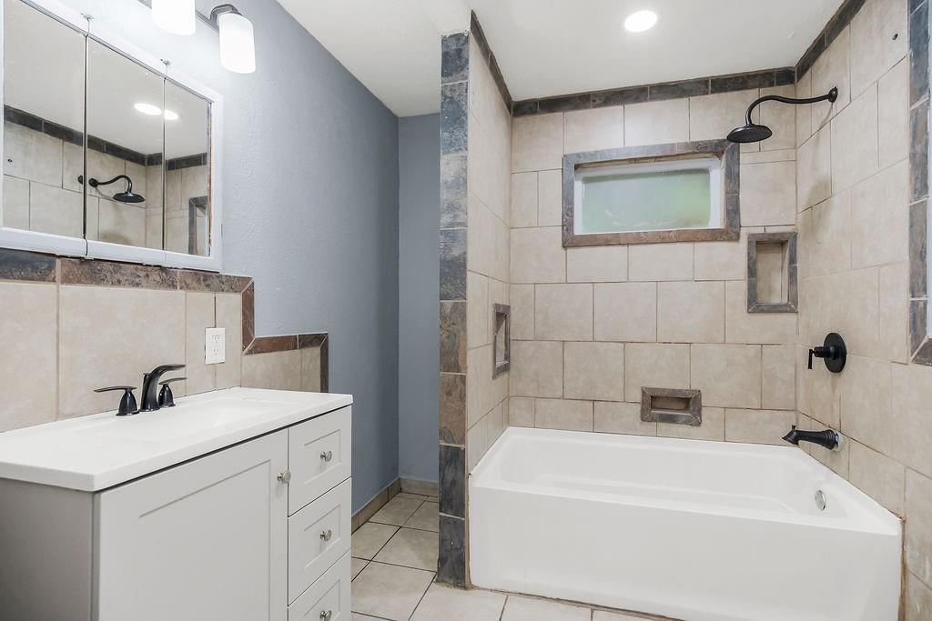 2701 Oakley Avenue — photo 21