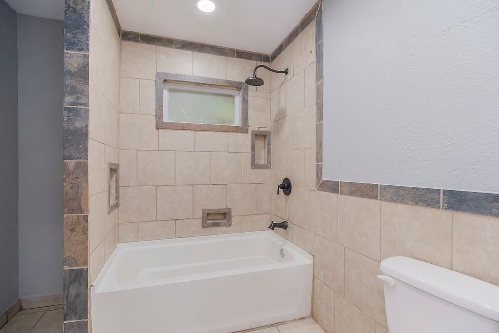 2701 Oakley Avenue — photo 22