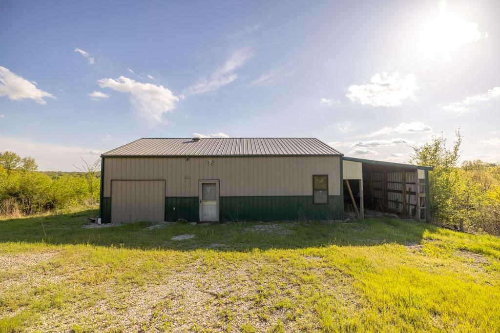 65200 Sultan Road — photo 37