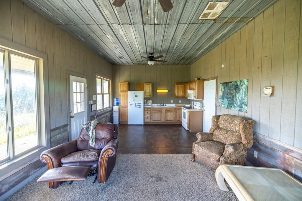 65200 Sultan Road — photo 46