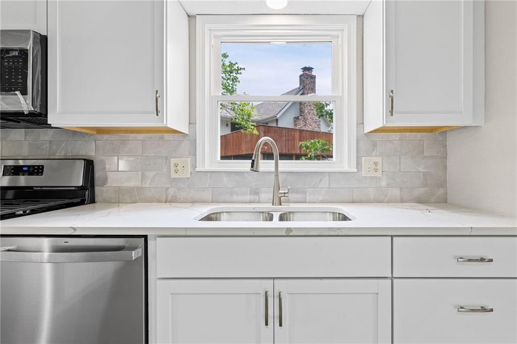 1605 High Drive — photo 8