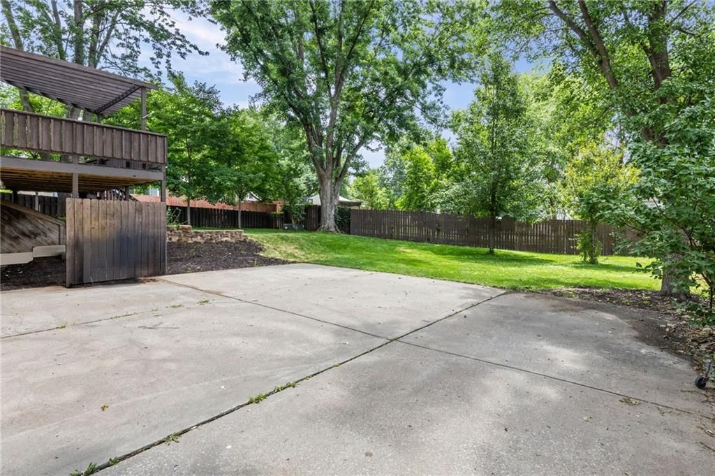 1605 High Drive — photo 33