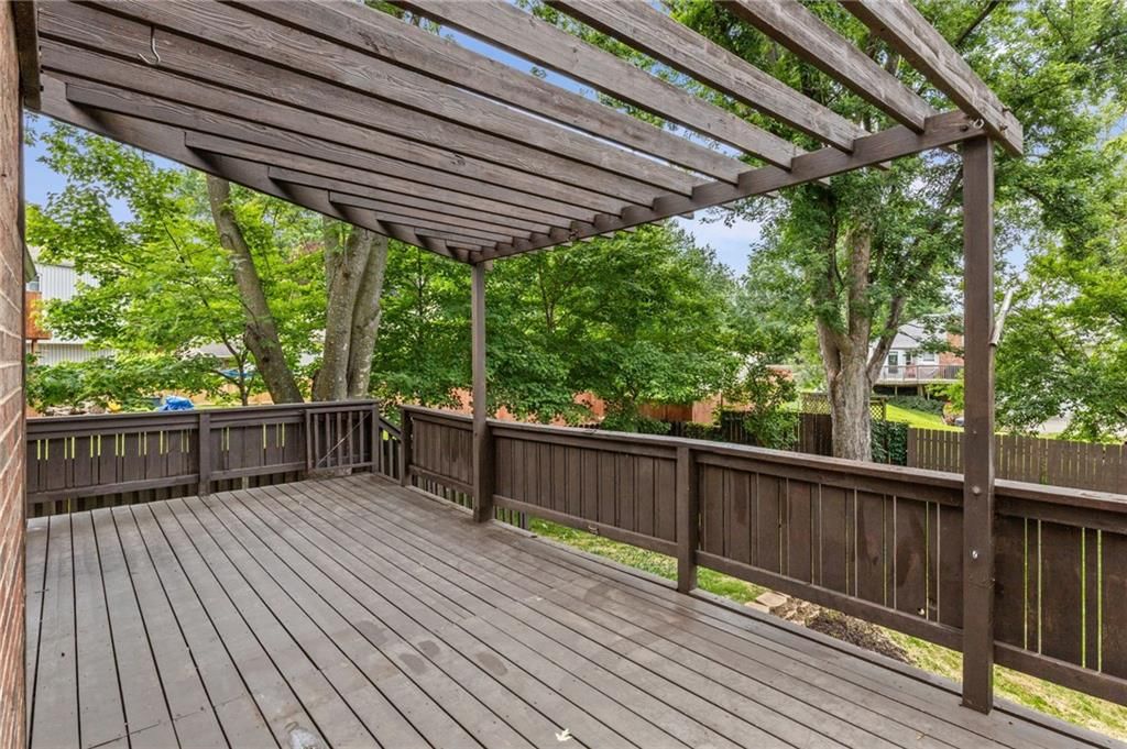 1605 High Drive — photo 38