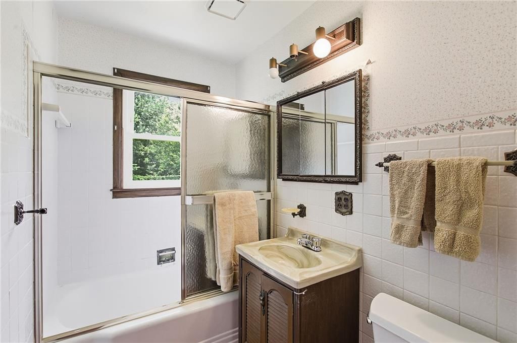 3113 S Scott Avenue — photo 18