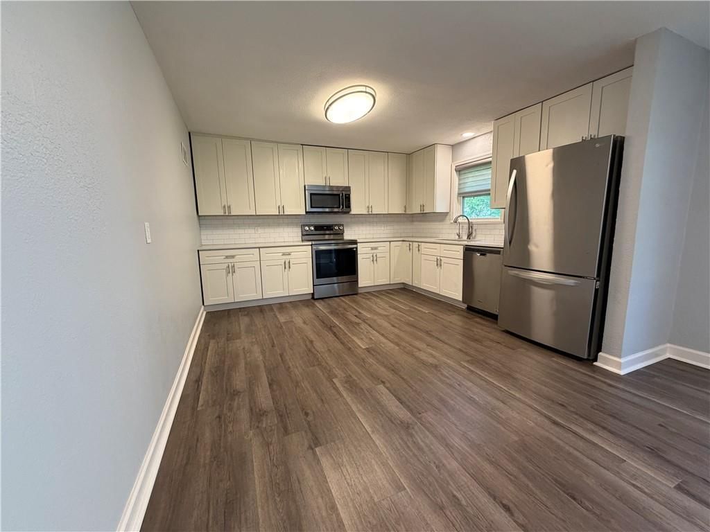 15604 Allen Avenue — photo 19