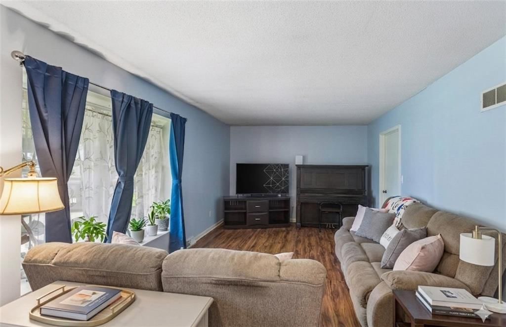 316 Hawthorne Drive — photo 4