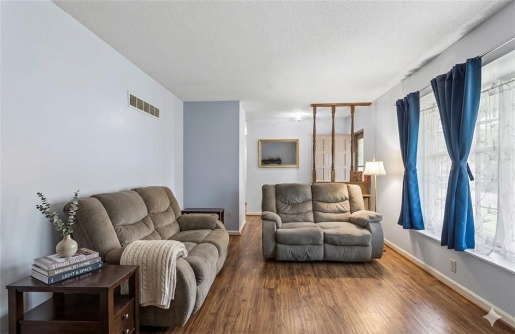 316 Hawthorne Drive — photo 5