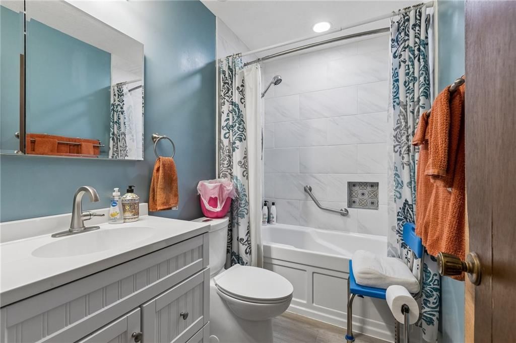 316 Hawthorne Drive — photo 14
