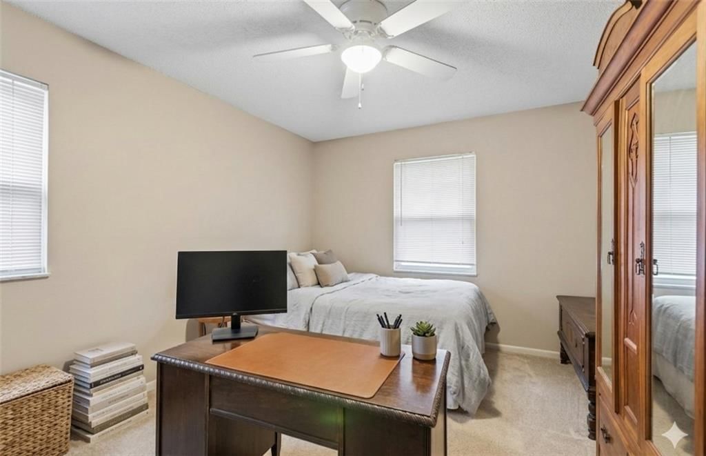 316 Hawthorne Drive — photo 22