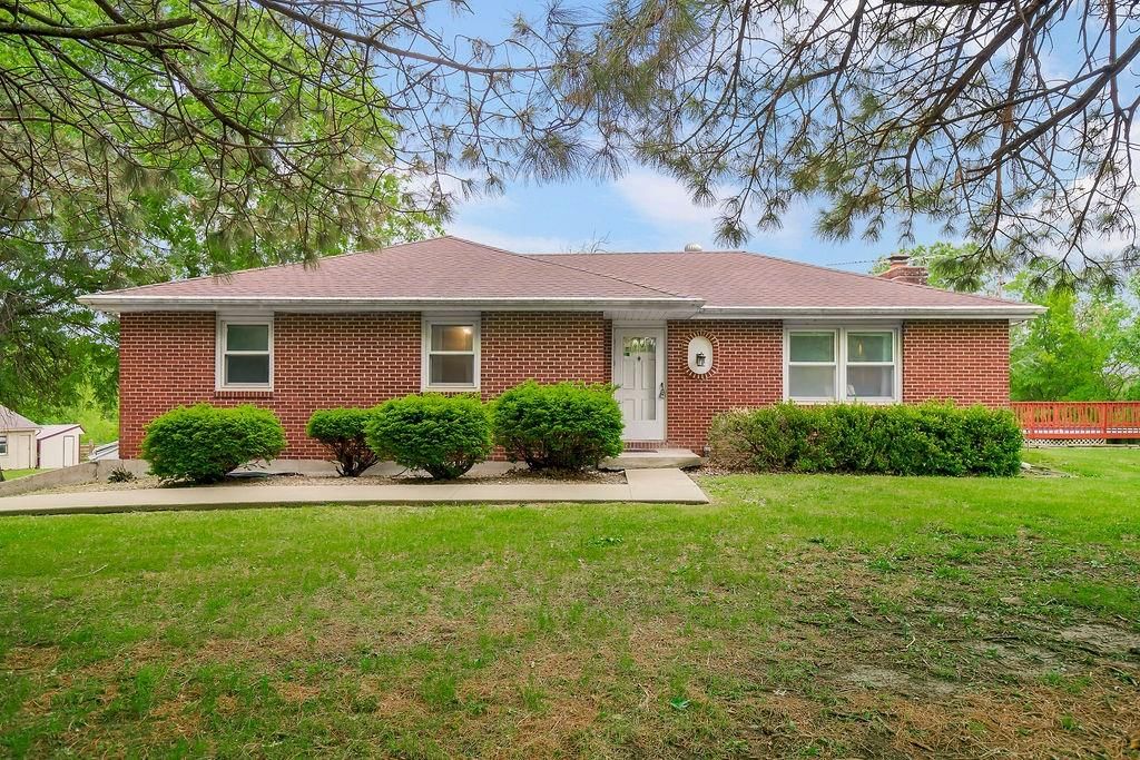 2526 Tri County Line Road, Lathrop, MO