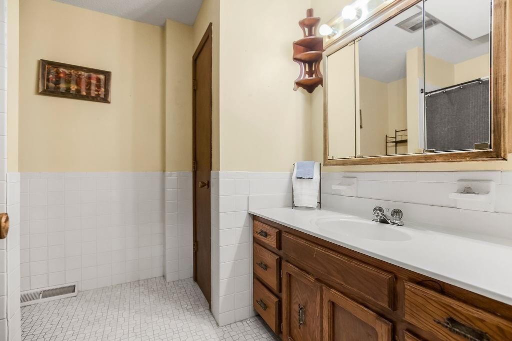 2526 Tri County Line Road — photo 16