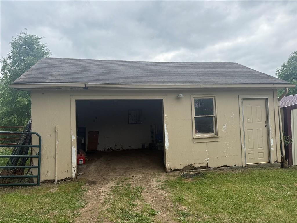 2526 Tri County Line Road — photo 30
