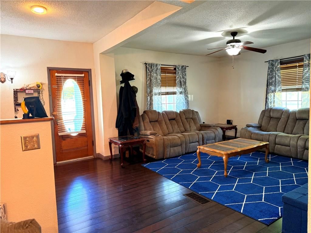 412 S Main Street — photo 10