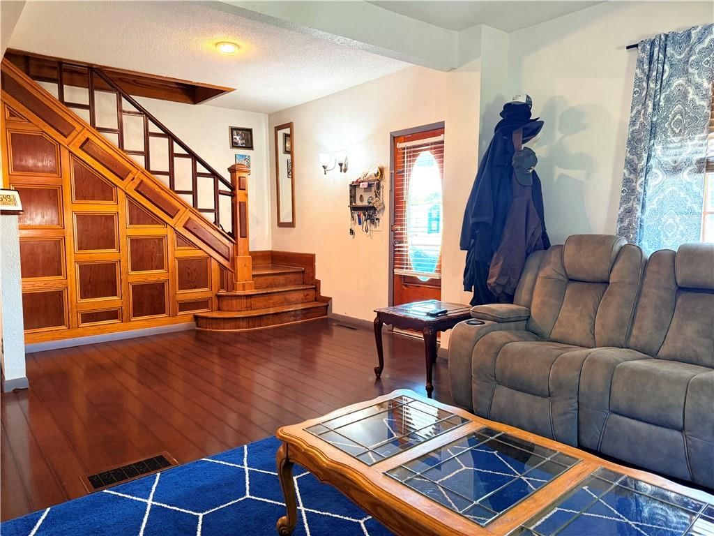 412 S Main Street — photo 12