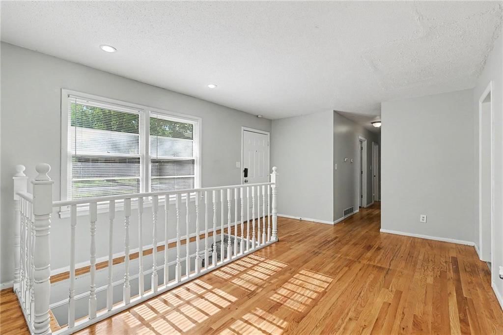9318 Palmer Avenue — photo 3