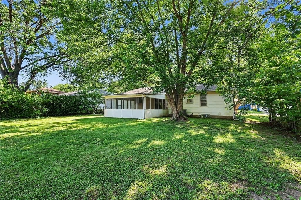 9318 Palmer Avenue — photo 16
