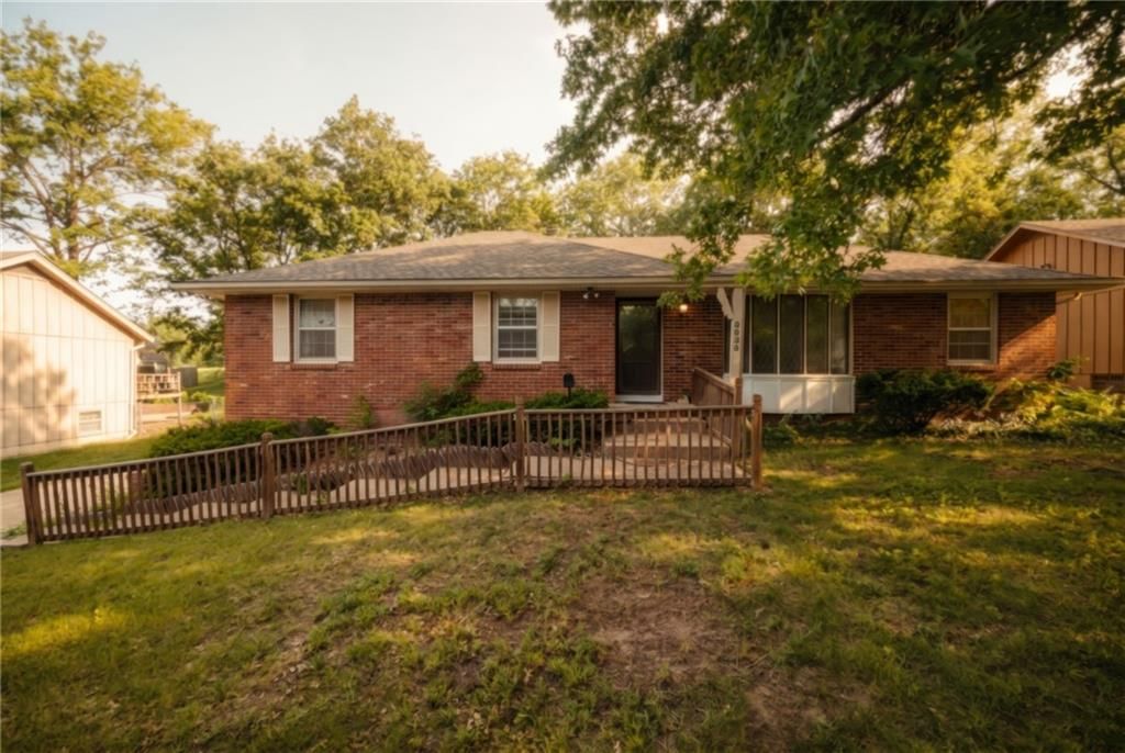 6820 Wildwood Drive — photo 27