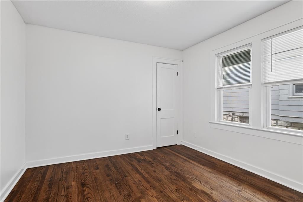 5831 Tracy Avenue — photo 10