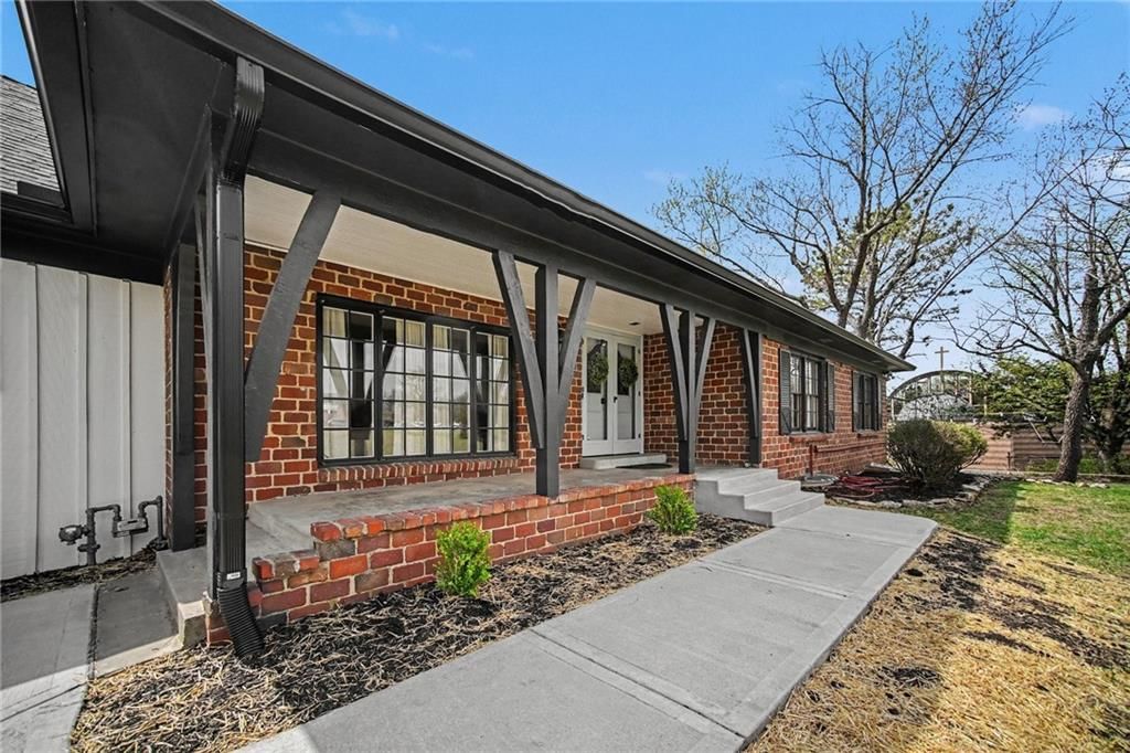 107 E Santa Fe Trail — photo 5