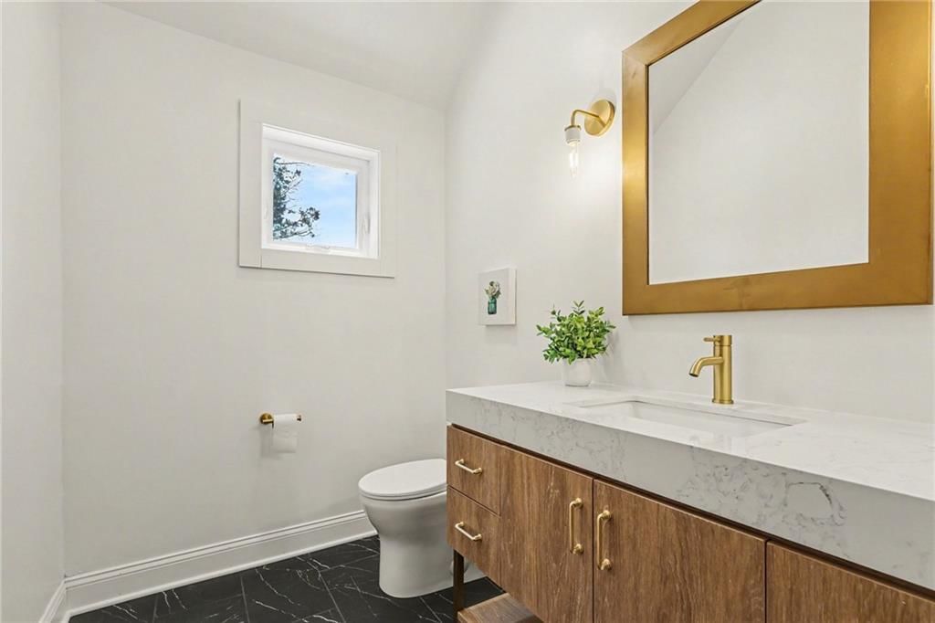107 E Santa Fe Trail — photo 18