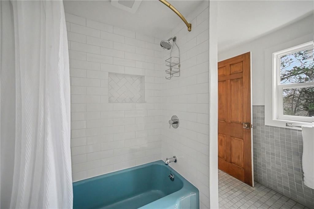 107 E Santa Fe Trail — photo 36