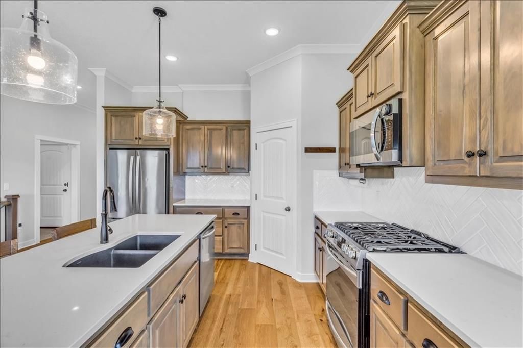 19002 Millview Street — photo 3