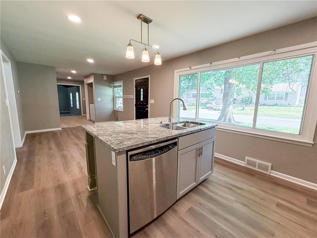 1512 NW B Street — photo 9