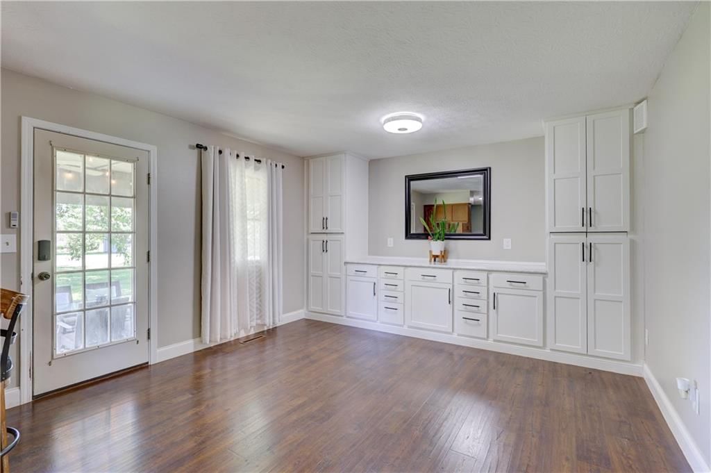 1810 N Free King Highway — photo 12