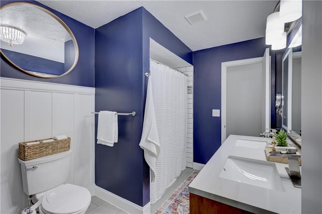 1810 N Free King Highway — photo 26