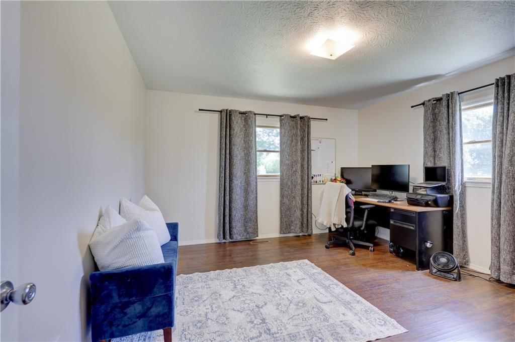1810 N Free King Highway — photo 31