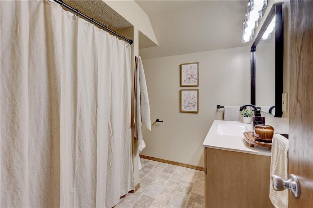 1810 N Free King Highway — photo 36