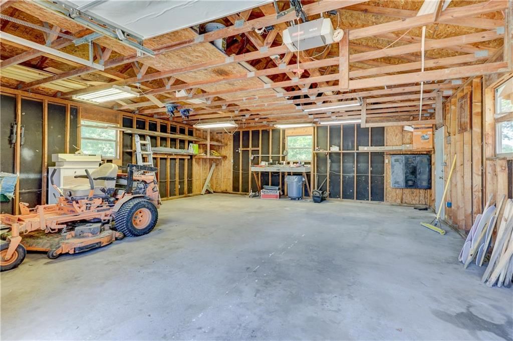 1810 N Free King Highway — photo 47