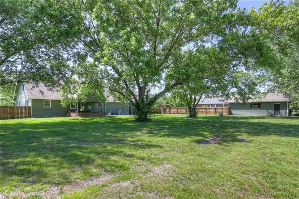 1810 N Free King Highway — photo 49