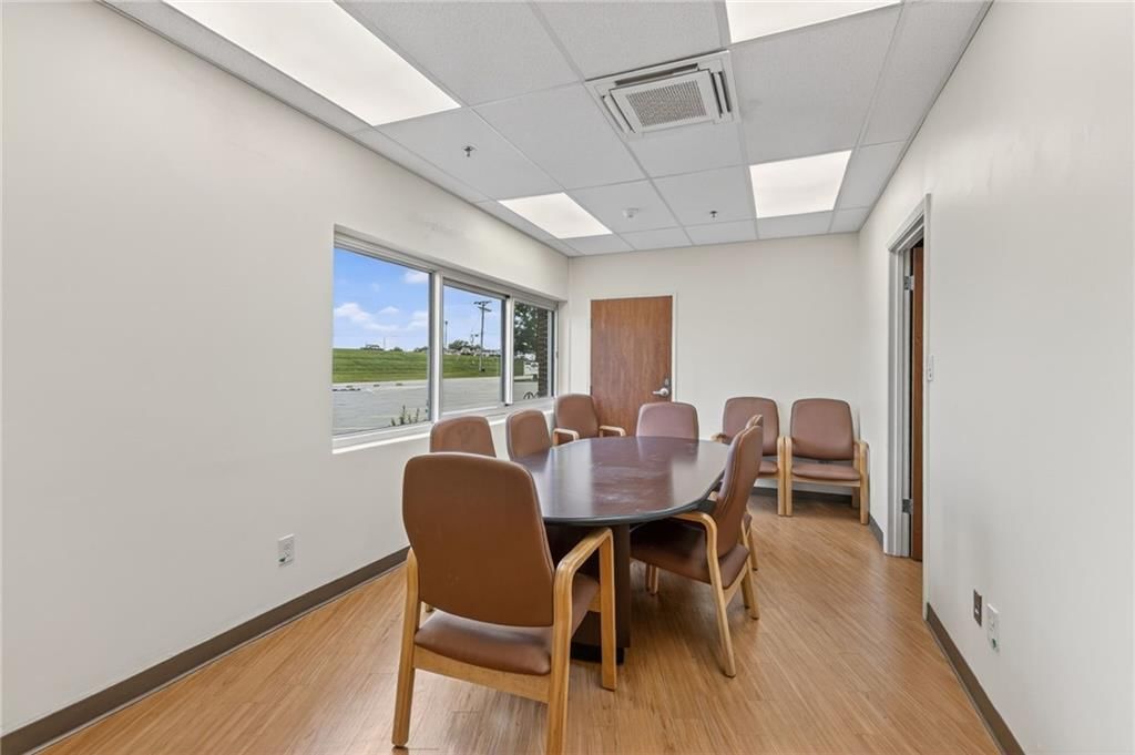 106 Hospital Drive — photo 9