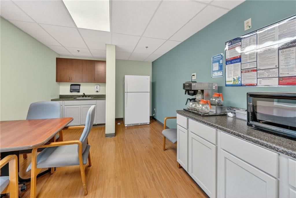 106 Hospital Drive — photo 18