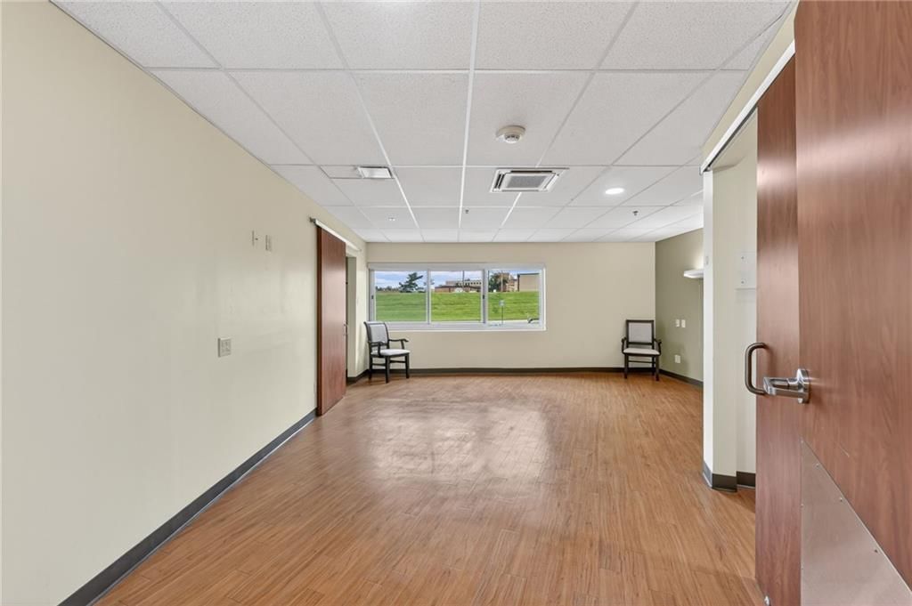 106 Hospital Drive — photo 30