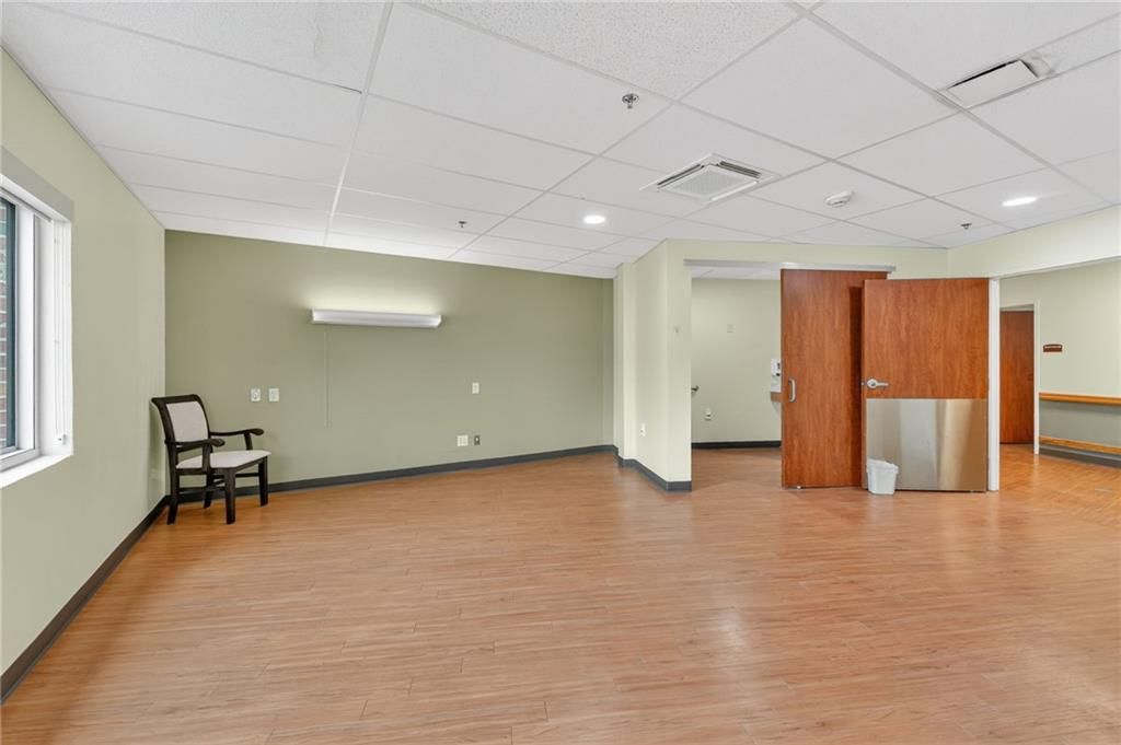 106 Hospital Drive — photo 31