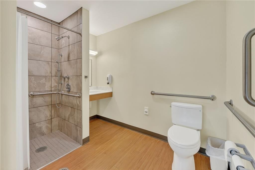 106 Hospital Drive — photo 32