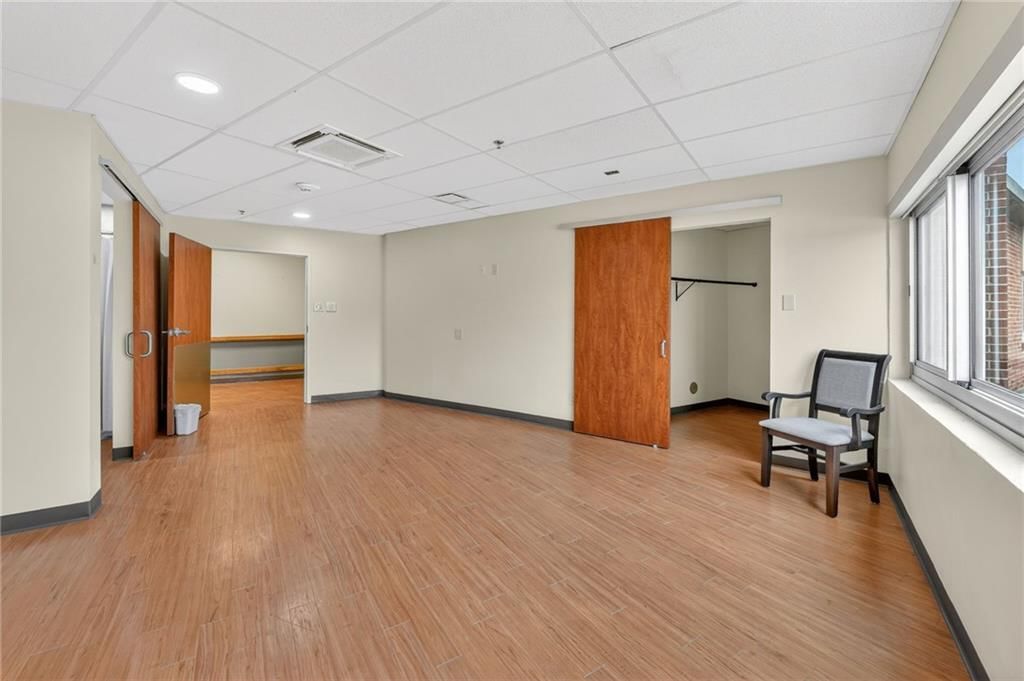 106 Hospital Drive — photo 33