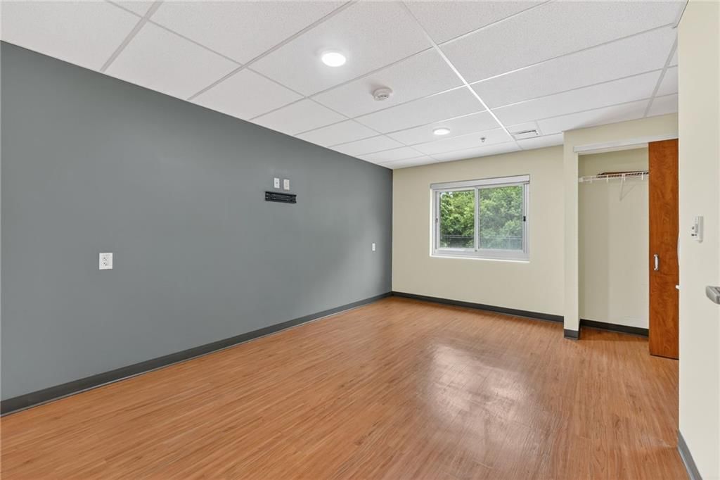 106 Hospital Drive — photo 37