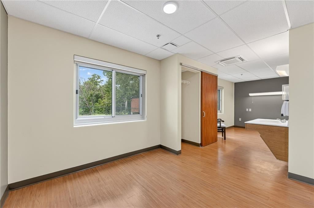 106 Hospital Drive — photo 38