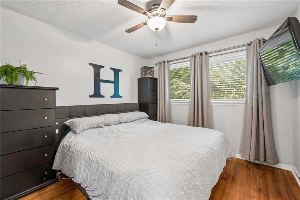 8039 Hemlock Street — photo 10