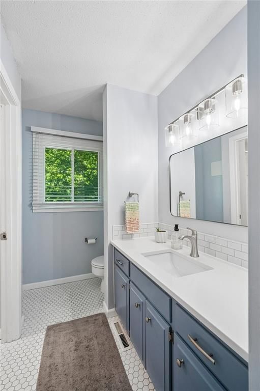 8039 Hemlock Street — photo 14