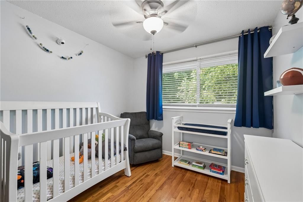 8039 Hemlock Street — photo 15