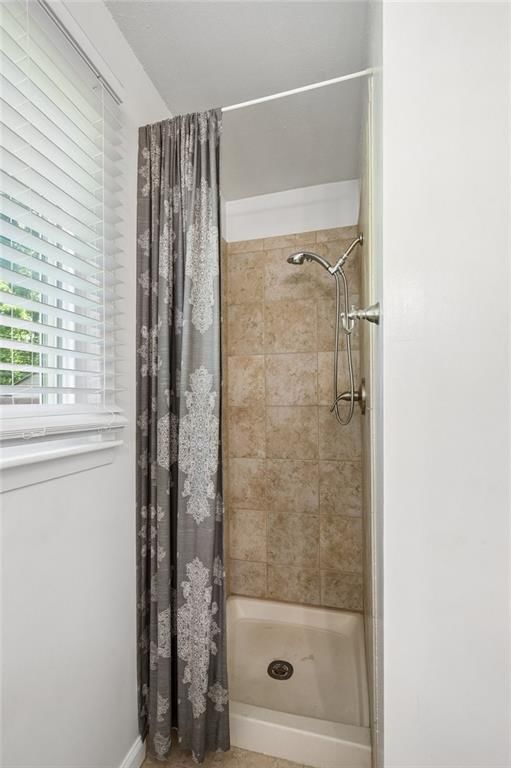 8039 Hemlock Street — photo 24