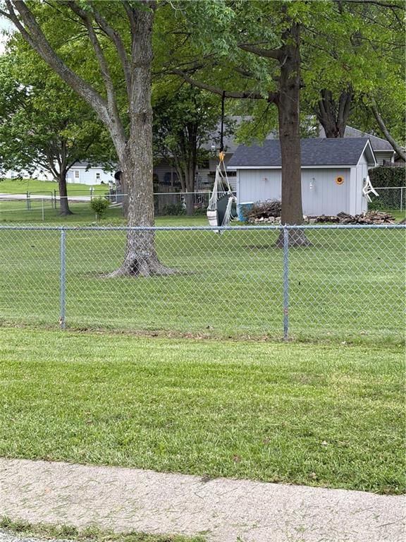 1101 N Doniphan Street — photo 3