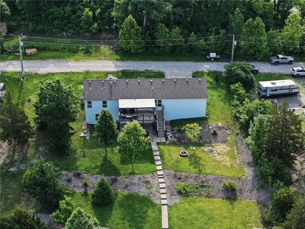 54 SE Lakeview Drive — photo 11