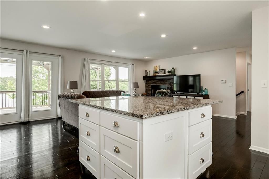 54 SE Lakeview Drive — photo 16