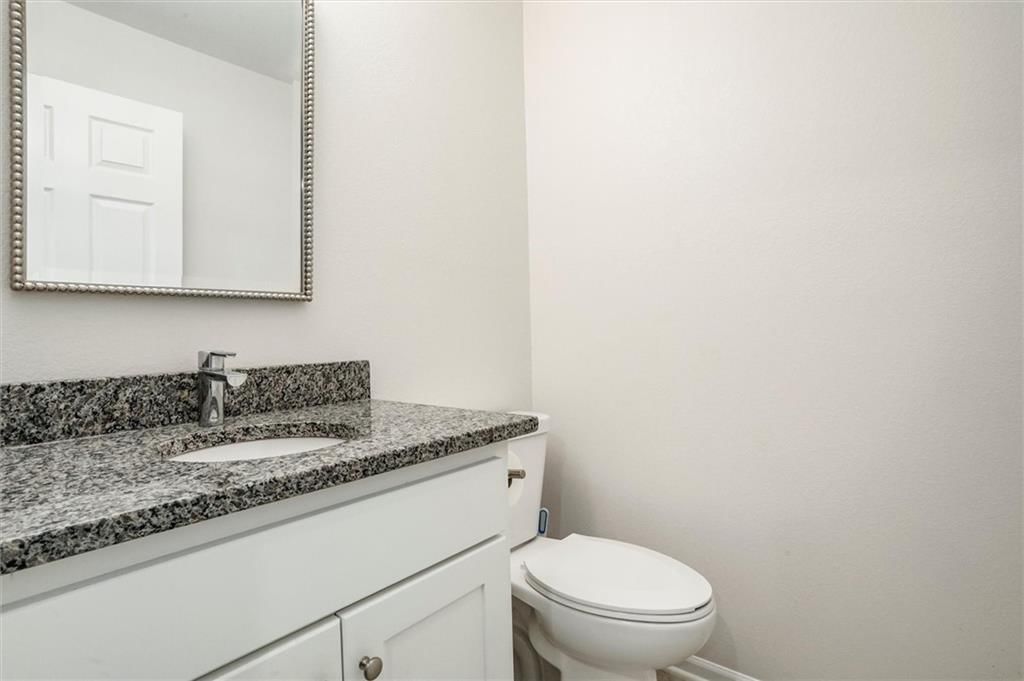 54 SE Lakeview Drive — photo 24
